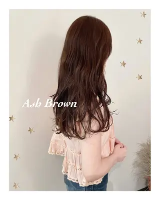 ロング カラー 市川 千夏のヘアスタイル