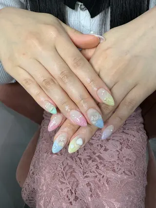 ネイル LAVISH 大和店 🤱子連れ大歓迎のネイルデザイン