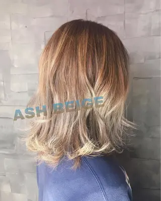ミディアム カラー ボブ/ショート🤍 YUMEHAのヘアスタイル
