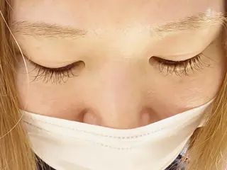 マツエク・マツパ アイリスト 蓑島伶奈の眉毛・アイブロウイメージ