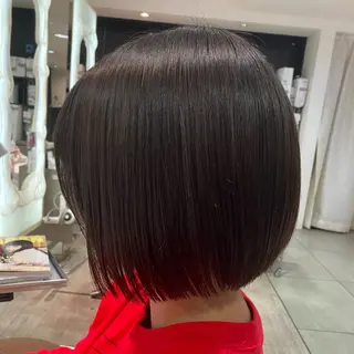 ミディアム 顔周りレイヤー/ 縮毛矯正/ 岡本美優のヘアスタイル