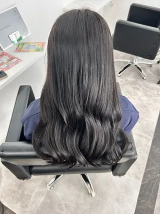 ロング 内藤 友香のヘアスタイル