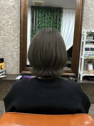 ミディアム 塩田 悠のヘアスタイル