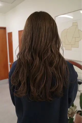 カラー 佐々木 遥菜のヘアスタイル