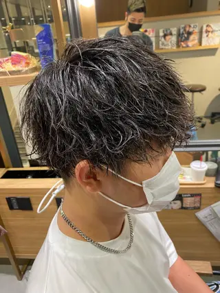 ミディアム パーマ メンズ unopulir 景山 凌のヘアスタイル