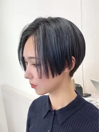ショート カラー ショートのための 曲がる縮毛矯正のヘアスタイル