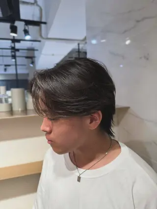 ミディアム 楠見 綾太郎のヘアスタイル