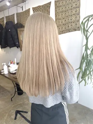 ロング カラー 小野江 祐李のヘアスタイル