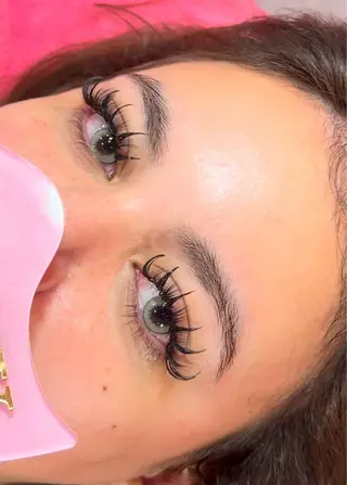 マツエク・マツパ SESUNNY セサニー MIUのマツエク・マツパデザイン