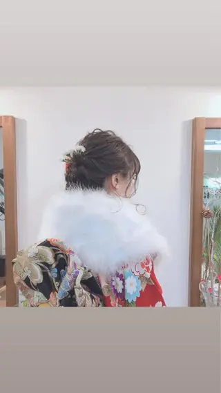 ミディアム ヘアアレンジ 塩崎 春香のヘアスタイル