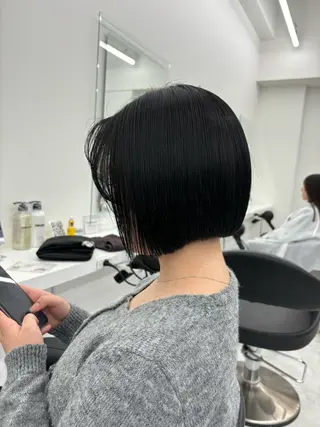 ミディアム カラー 抜け感レイヤー︴ ニュアンスカラーのヘアスタイル