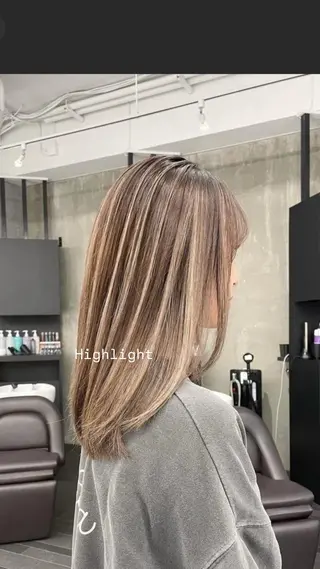 セミロング カラー momoka🩶 艶カラー𓈒𓏸のヘアスタイル