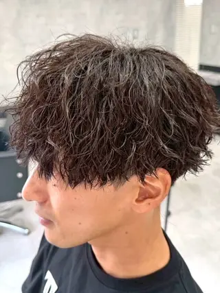 カラー パーマ メンズ 🔥ツイスパ／ フェザー🔥真裟斗のヘアスタイル