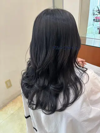 ロング カラー 亀山 来未のヘアスタイル