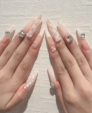 ネイル D-BEAUTY Nailsalonのネイルデザイン