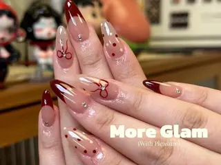 ネイル More Glam 池袋東口店のネイルデザイン