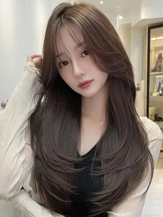 セミロング FOCUS JAPAN4のヘアスタイル