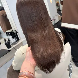セミロング カラー カジュアルを女っぽく 𝗮𝘆𝗮𝗰𝗼のヘアスタイル