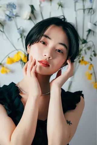 ショート 🧸くびれ 🧸山形紗奈のヘアスタイル