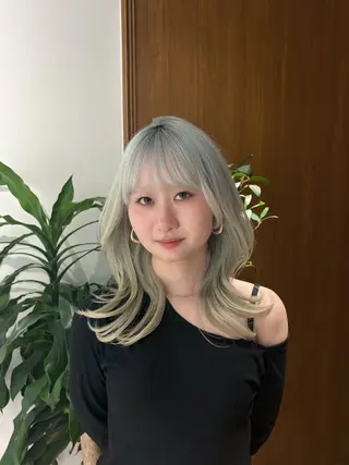 セミロング ヘアアレンジ hina /透明感艶カラー✨️のヘアスタイル