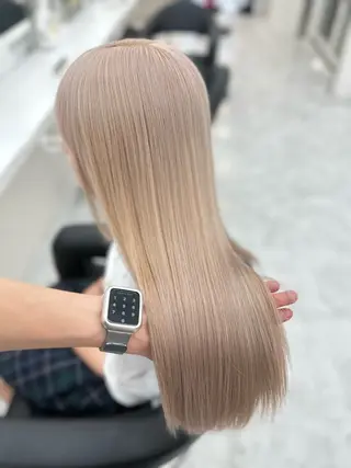 ロング カラー ヘアアレンジ 艶カラー/ハイトーン /レイヤーカットのヘアスタイル