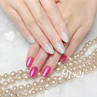 ネイル 🦋 Queenieのネイルデザイン
