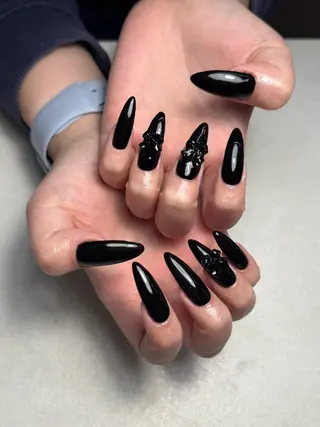 ネイル 🐈⬛ Minamiのネイルデザイン