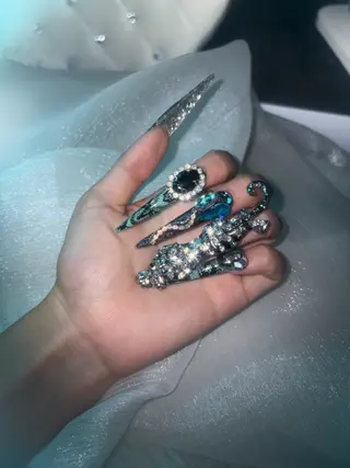 ネイル AOI💅🏾 LUCAS 千葉のネイルデザイン