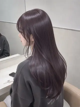 ロング カラー ラベンダー💜 グレージュ🩶のヘアスタイル