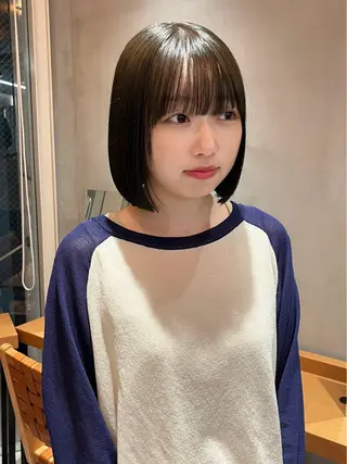 ミディアム カラー 縮毛矯正ボブ&顔まわ レイヤー♡TOMOEのヘアスタイル