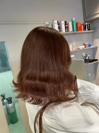 セミロング カラー 抜け感レイヤー︴ ニュアンスカラーのヘアスタイル