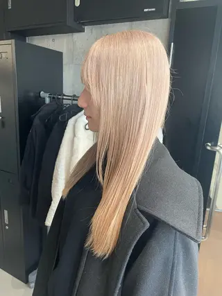 ロング _WHITE 佐伯 碧のヘアスタイル