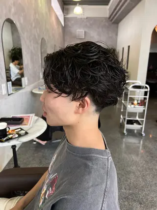 ショート パーマ メンズ Oops旧TABOO 早野太郎のヘアスタイル