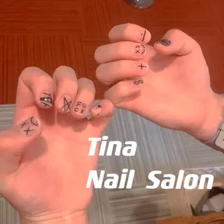 ネイル Tinaネイル 難波のネイルデザイン