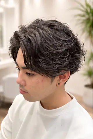 パーマ メンズ ブリーチモデル✂︎ カラー特化✨ひかり/のヘアスタイル