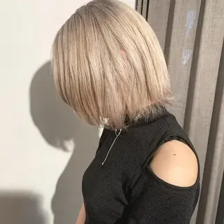 ミディアム カラー ✨艶ブリーチカラー ✨四ノ宮裕己のヘアスタイル