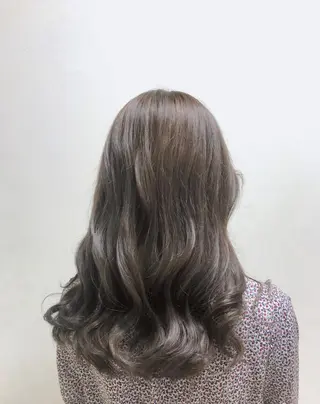 セミロング カラー もりたみかこ 美容師お休み中のヘアスタイル