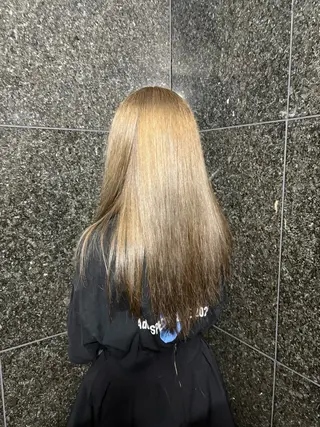 ロング カラー 野口 楓華のヘアスタイル