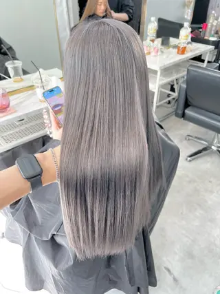 ロング カラー 🫧艶ダブルカラー ブリーチ🫧トモヤのヘアスタイル