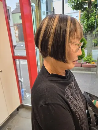 ショート カラー 遠藤 史秋のヘアスタイル