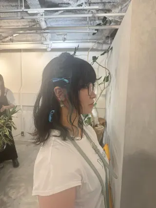 セミロング 新宿/顔周りカット +レイヤー=しずく♩のヘアスタイル
