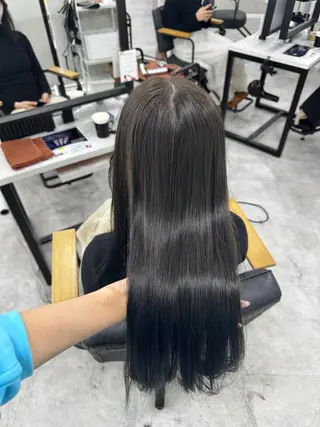 ロング カラー 赤み無し柔らかカラー 【梅田】madokaのヘアスタイル