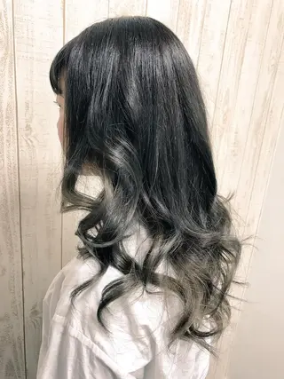 ロング カラー ユウ イチのヘアスタイル