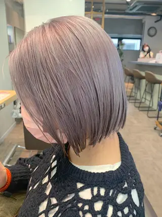ショート カラー ヘアアレンジ サナ🌱 切りっぱなしボブのヘアスタイル