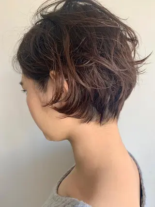 パーマ 💜ショート💜 ウルフ、ボブ二色亜美のヘアスタイル