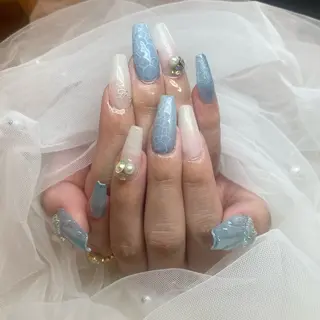 ネイル SHiORi☺︎ / Nail1Wangのネイルデザイン