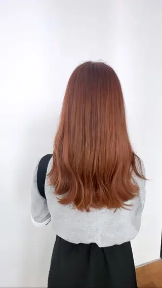 カラー 神田 花向のヘアスタイル