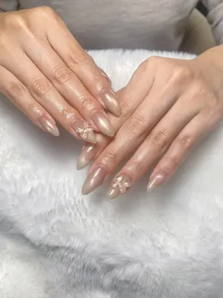 ネイル ユリ🎀長さだし/ パラジェル/持ち込みのネイルデザイン