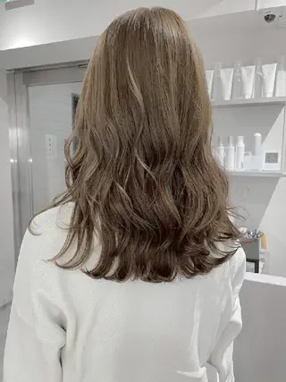 カラー コト ネのヘアスタイル