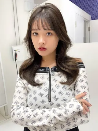 セミロング レイヤーカット　小山 悠のヘアスタイル